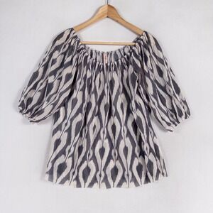 Sweet Pea by Stacy Frati Top Blouse Womens Sz Medium Gray White Geometric Mesh